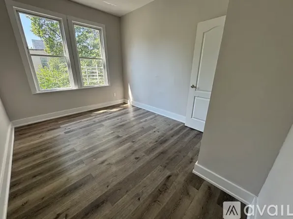 176 Garfield Avenue image 6 of 13