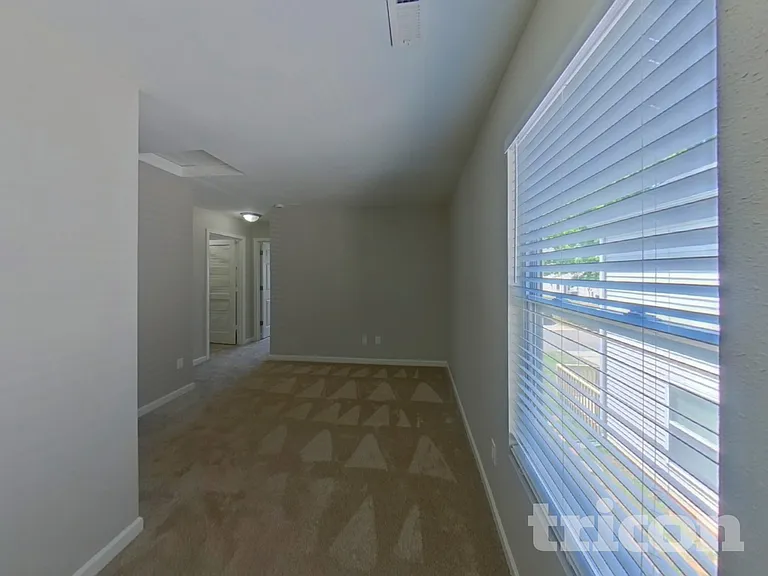 758 Sinclair Dr — Photo 17