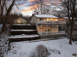 11740 Highridge Dr, Pinckney, MI 48169