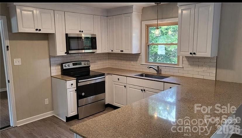 2nd image of 209 Azalea Rd