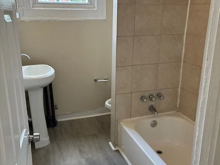 4129 Norfolk Ave — Photo 11