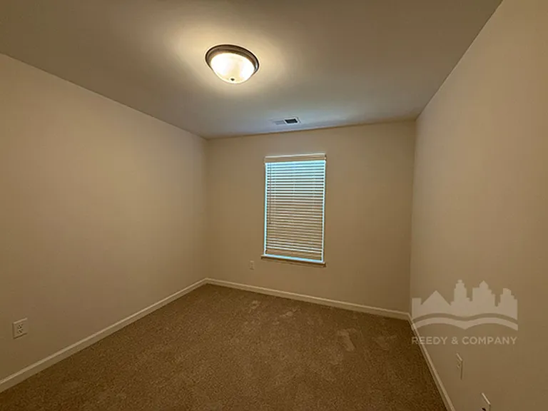 340 Chesnut Ridge Cv — Photo 16