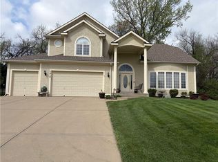 1414 151st Ter, Basehor, KS 66007