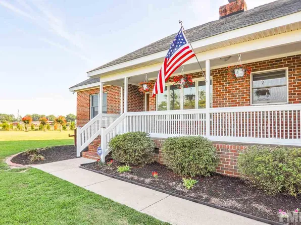 140 Northside Dr, Princeton, NC 27569