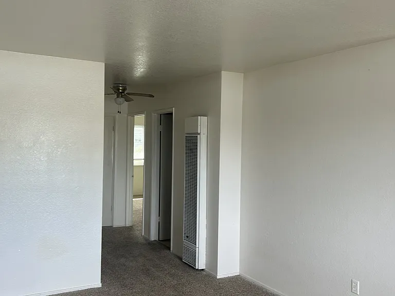 2121 Moffett Rd — Photo 4