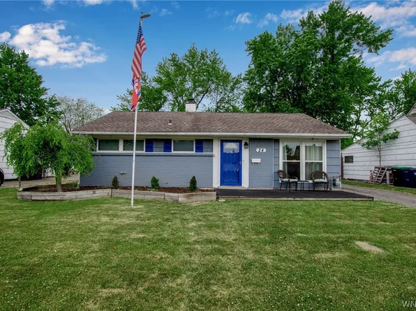 24 Monica Rd, Grand Island, NY 14072