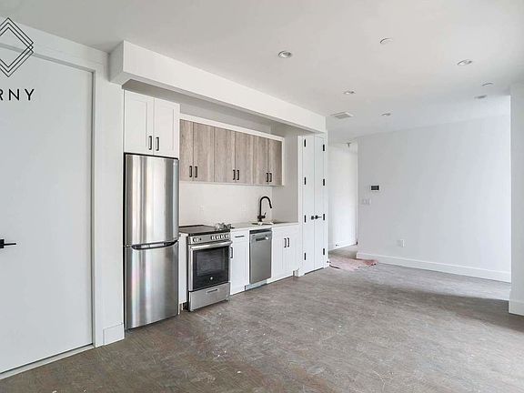 3rd image of 254 E 28th St #3I