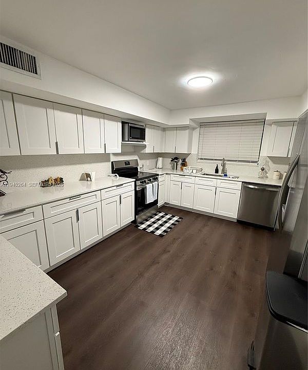 1st image of 2036 NE 1st Ave #2