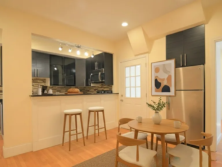 1801 Beacon St #7 — Photo 4