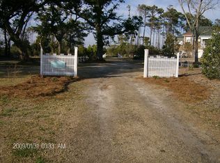 125 Jade St, Beaufort, NC 28516