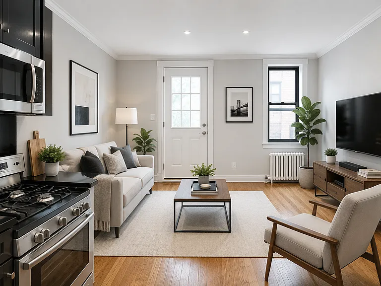 521 E 5th St #4B — Photo 2