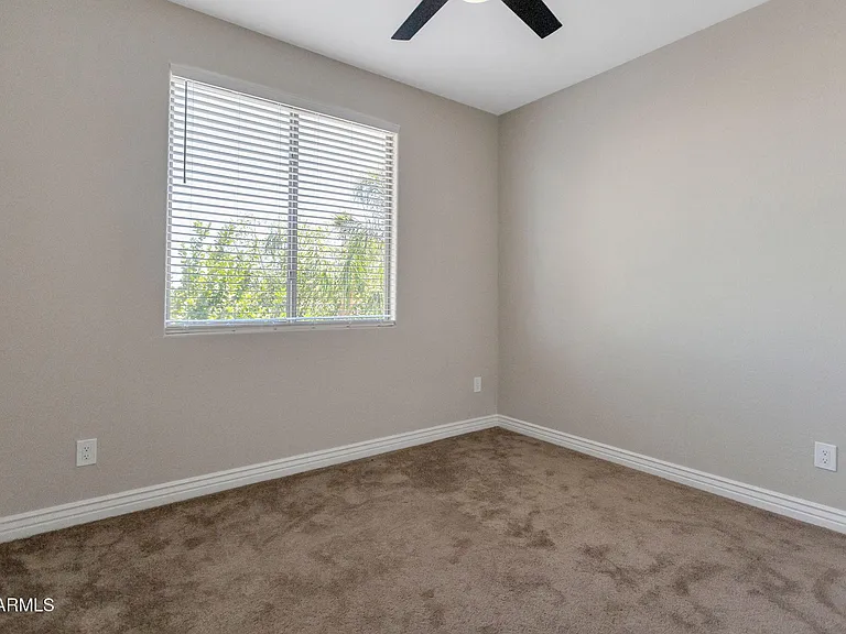 11971 W Patrick Ln — Photo 32
