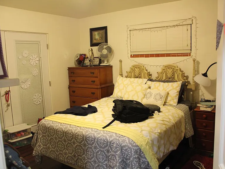 Bedroom 1 01
