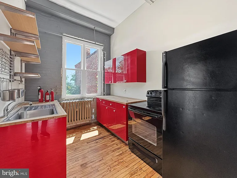 14 W Harvey St #16 — Photo 16