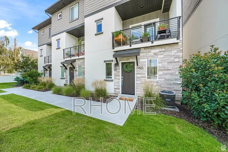 2 bed, 2.0 bath, 1334 sqft, $2,549 — Photo 1