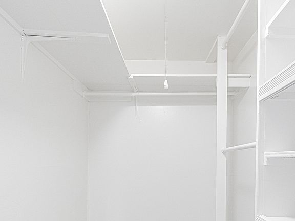 4th image of 4433 Colbath Ave #5