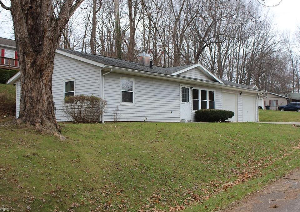1st image of 2409 Glen Dr