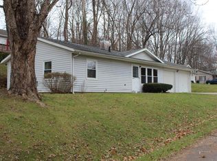 2409 Glen Dr, Zanesville, OH 43701