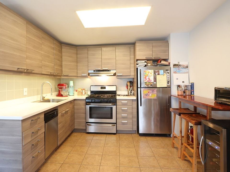 1st image of 83 Wyckoff St APT 4