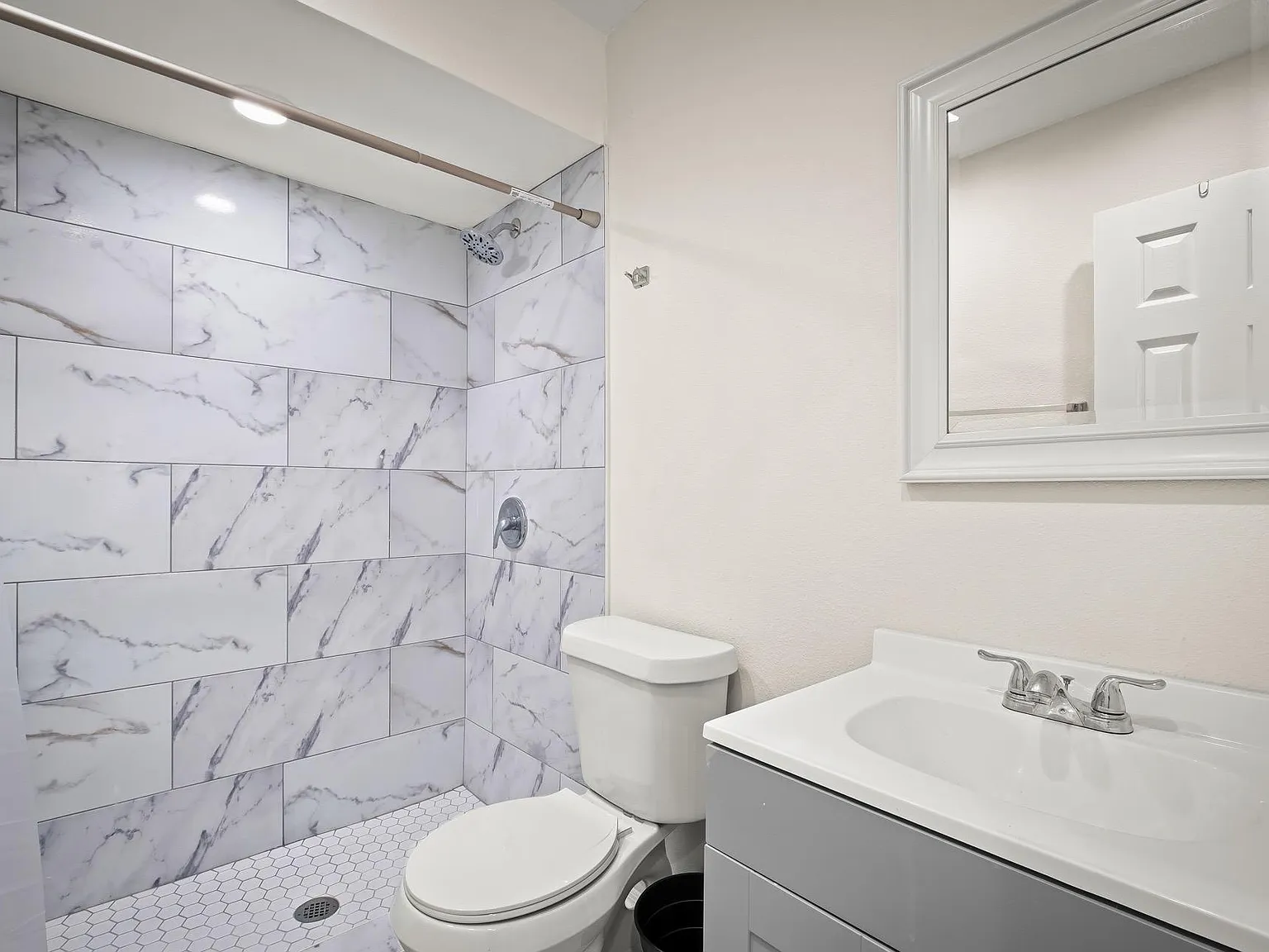 4 bed, 2.5 bath, 1248 sqft, $901 — Photo 2