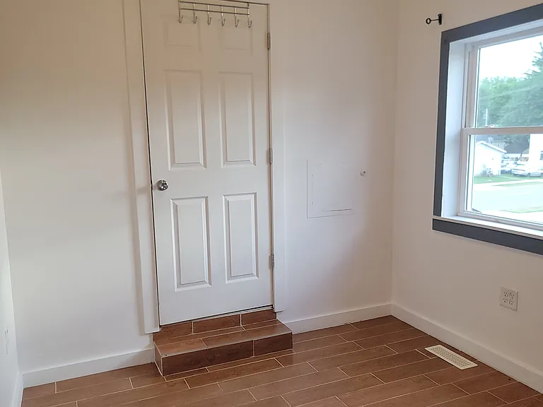 808 E Water St #A — Photo 23