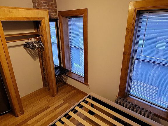 5th image of 402 E 69th St APT 18