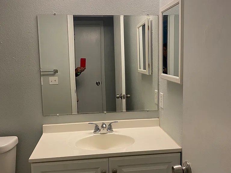 Main bathroom
