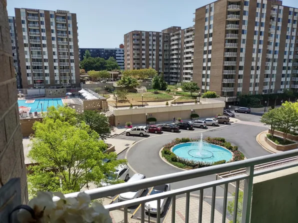 3001 Veazey Ter NW APT 923, Washington, DC 20008