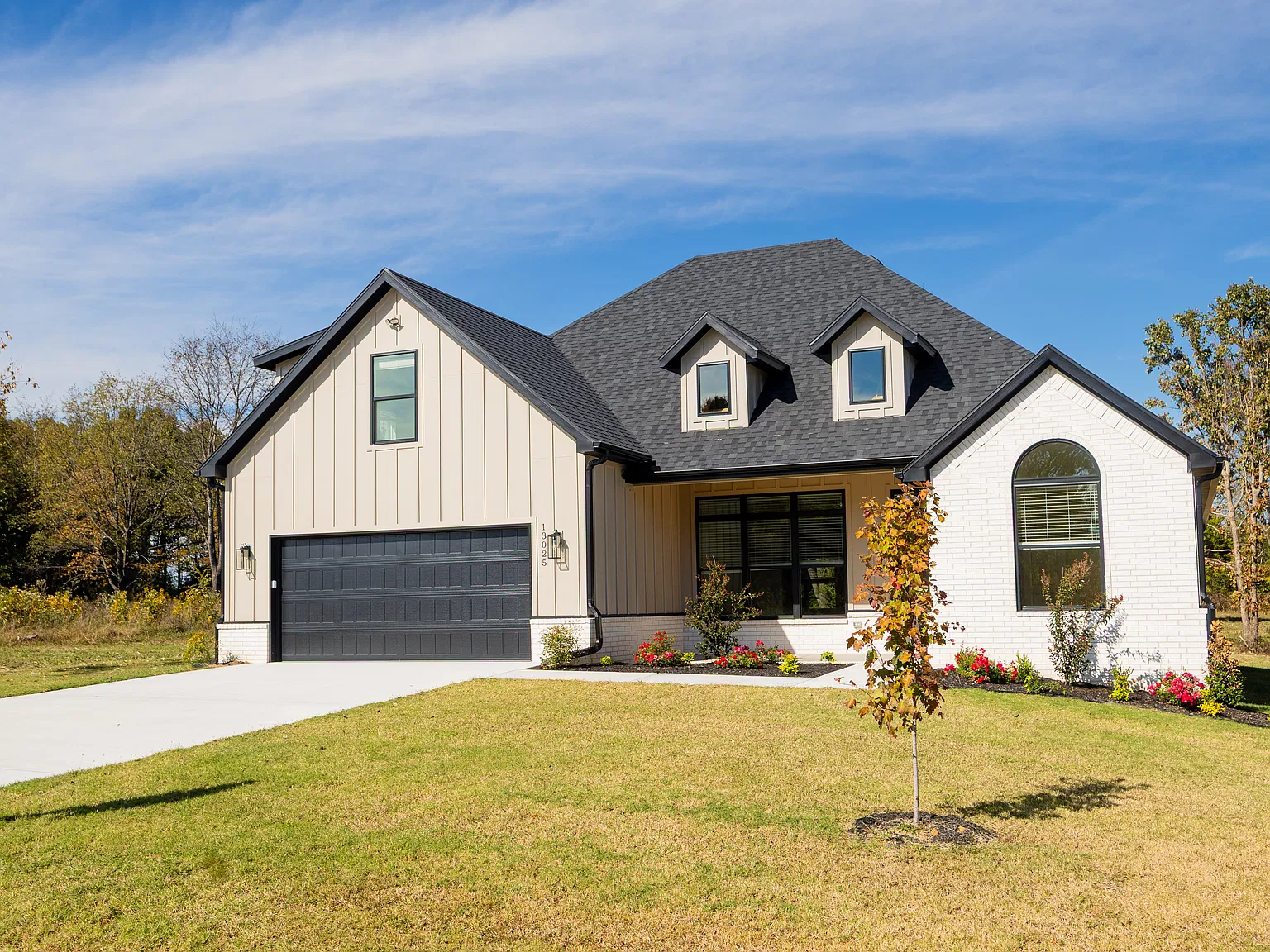 4 bed, 2515 sqft, $3,000 — Photo 1