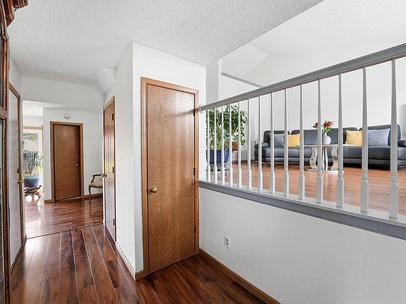 5th image of 1661 Green Friar Dr