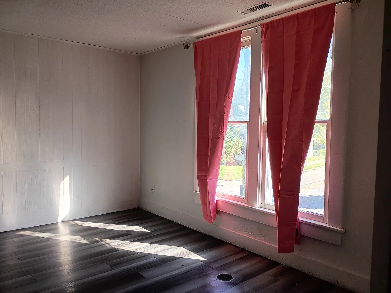 2 bed, 1250 sqft, $950 — Photo 4