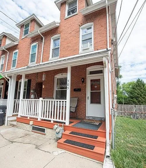 505 Washington Ave #1 — Photo 1