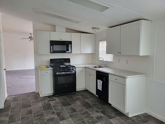 All Appliances Included!