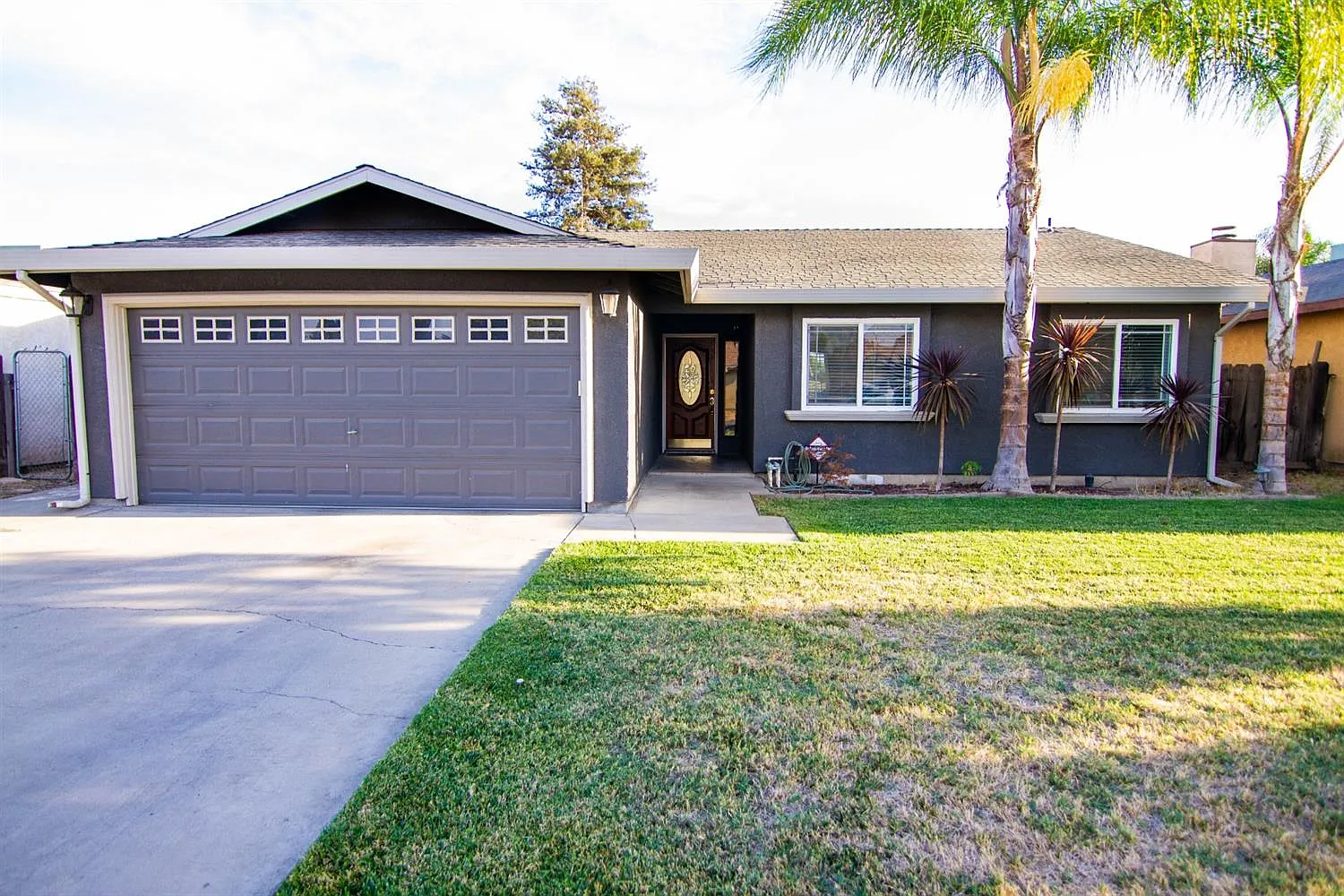 2020 Nimrood Dr photo 1