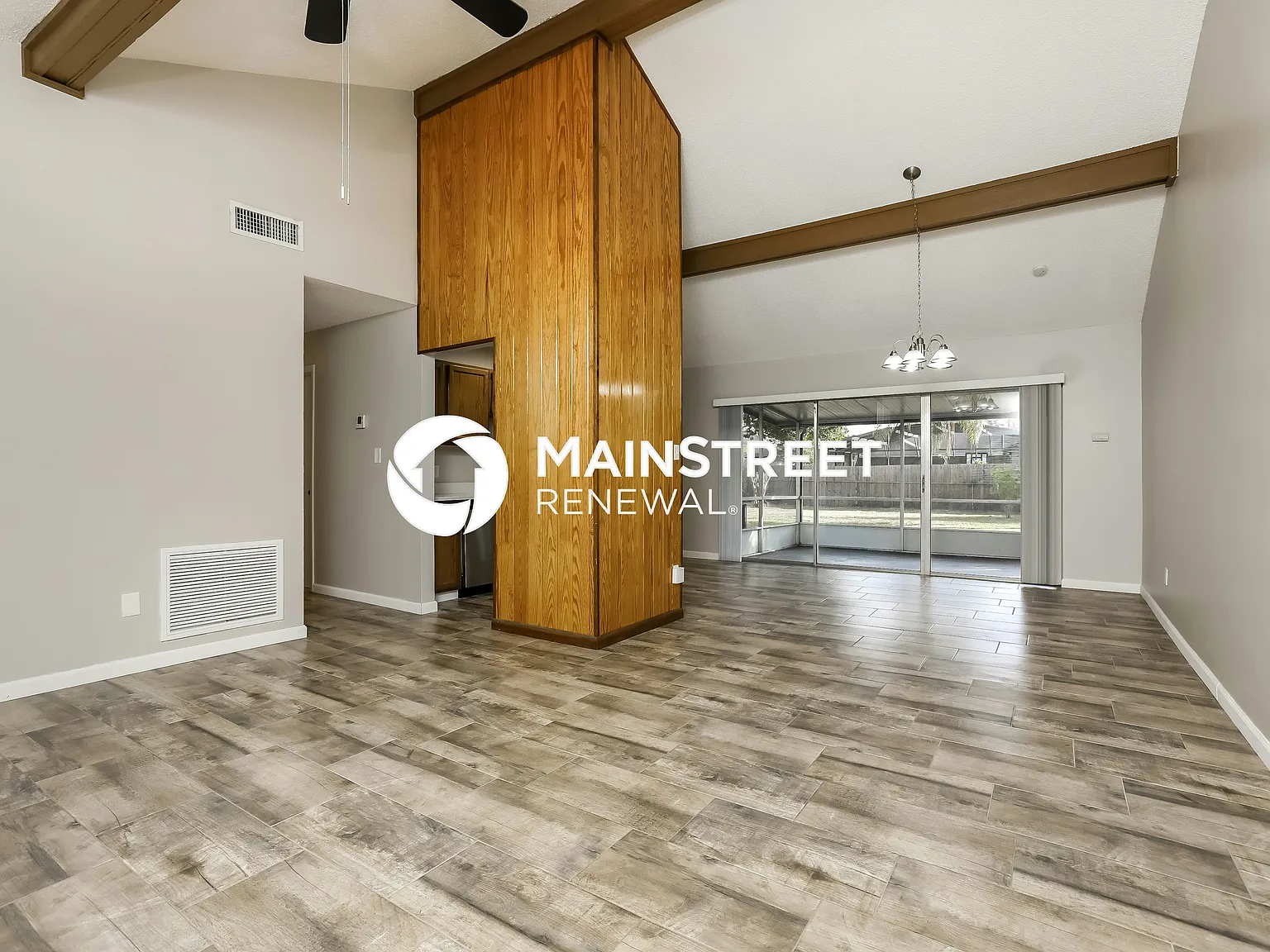 689 Fairchild Ave — Photo 2