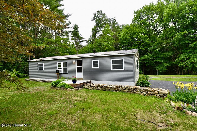 3rd image of 504 Middle Grove Road
