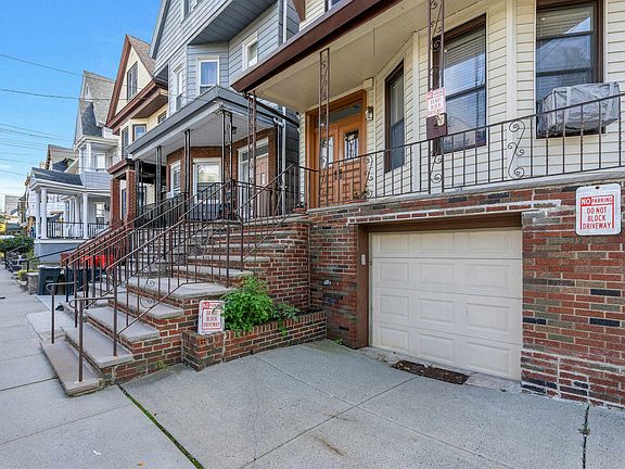 2nd image of 21 Cooper Pl