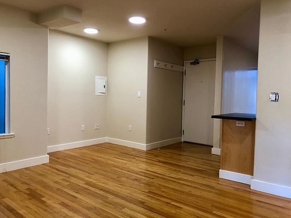 4th image of 631 Divisadero St #202