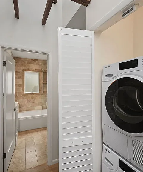 9001 Rosewood Ave — Photo 26