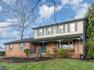 140 Hickory Rd, Carlisle, PA 17015