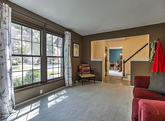 5th image of 1004 Wyckwood Dr