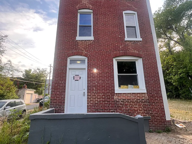 2122 Jefferson St — Photo 7