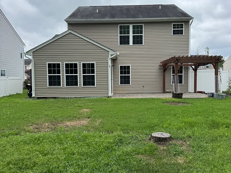 624 Leonard Ln — Photo 31