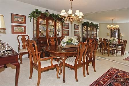 3rd image of 592 Sand Hill Cir