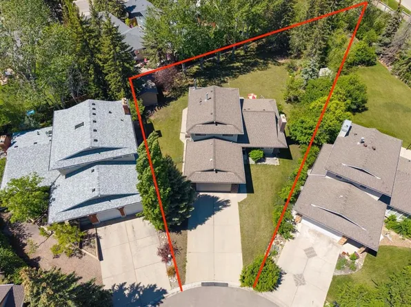 243 E Silvergrove Pl NW, Calgary, AB T3B 4T5