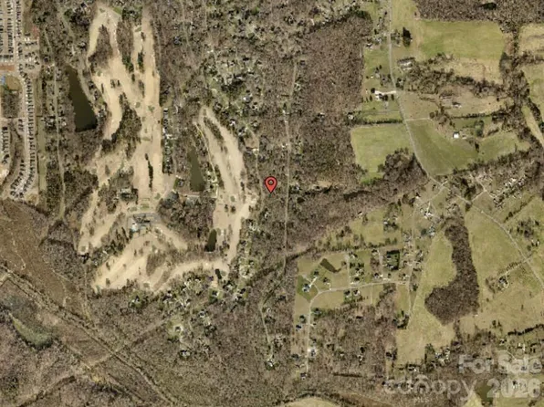 705 Saint Andrews Rd, Statesville, NC 28625
