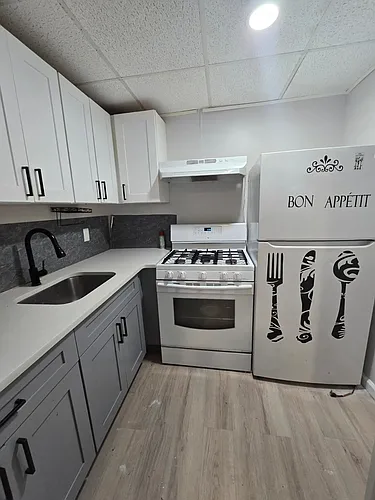 485 Lakeside Ave Photo 1