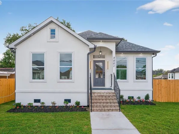 3001 Plaza Dr, Chalmette, LA 70043