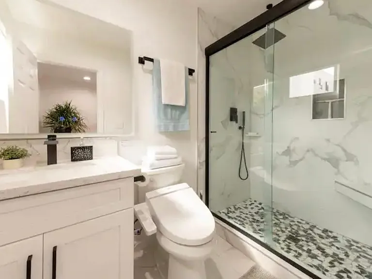 1349 N Formosa Ave #A — Photo 16