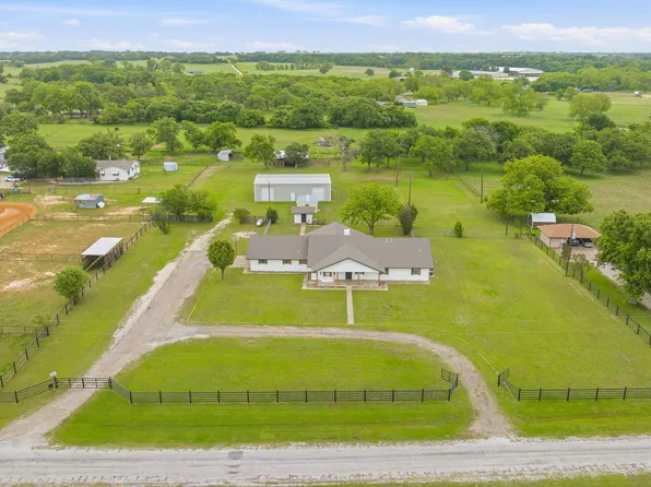 621 County Road 484, Stephenville, TX 76401